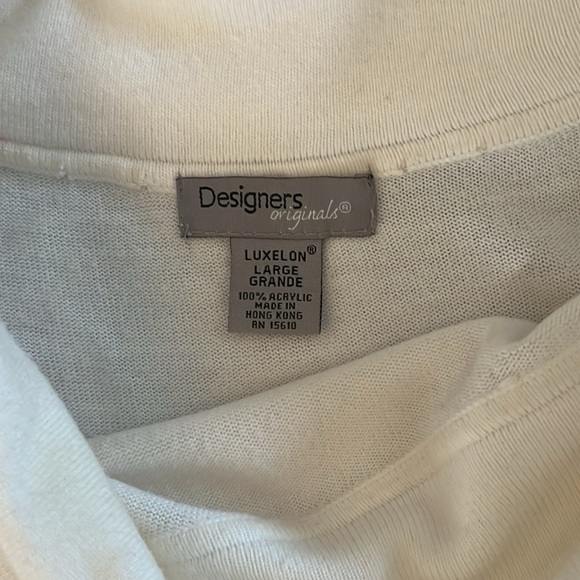 Super soft off the shoulder sweater - perfect for winter! - Picture 3 of 3